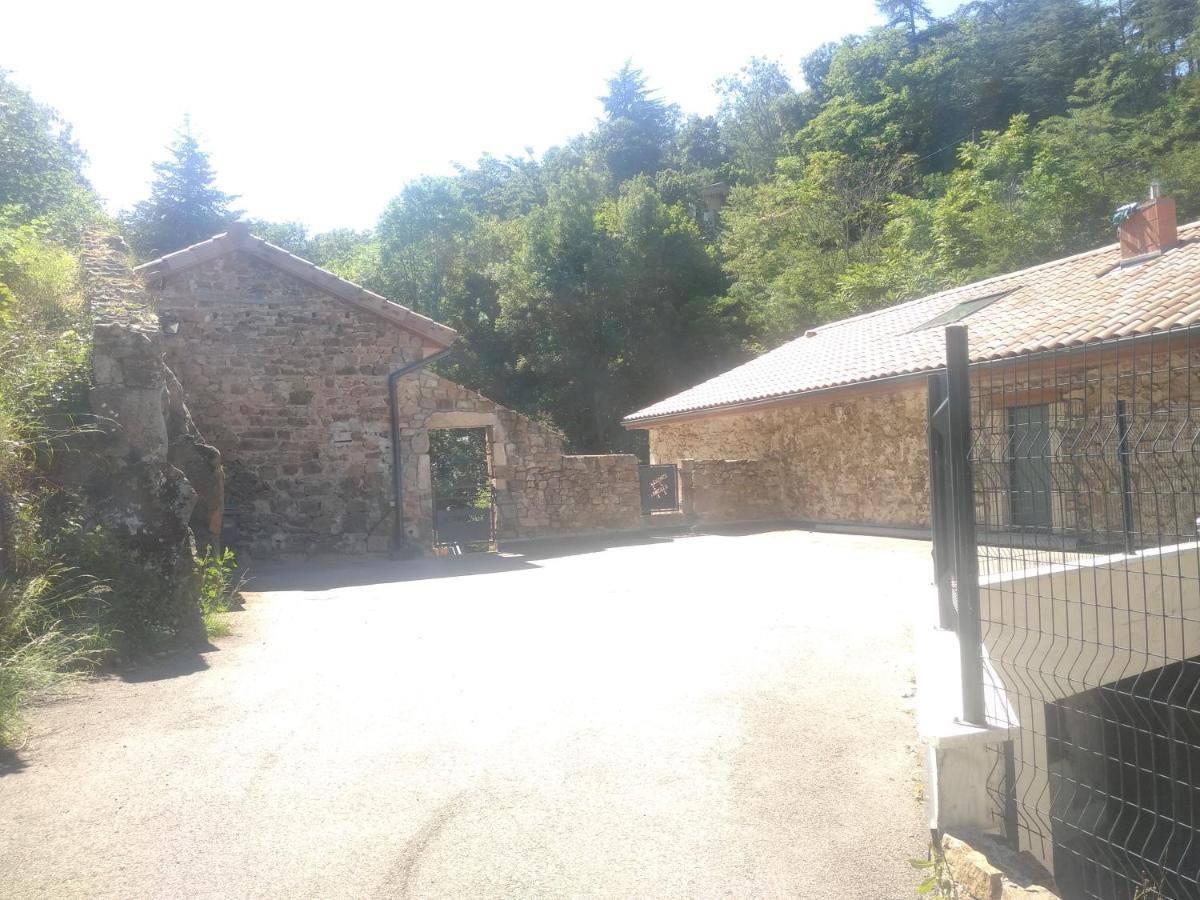 Gite Au Coeur Du Parc Naturel Regional Du Pilat Pélussin Exterior foto